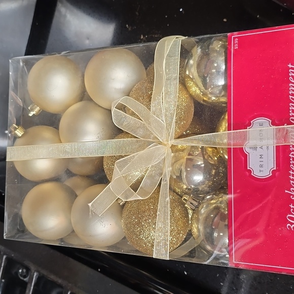 Vintage. 2 Packages of Gold Shatterproof Ornaments 30 Count Each - Picture 3 of 5